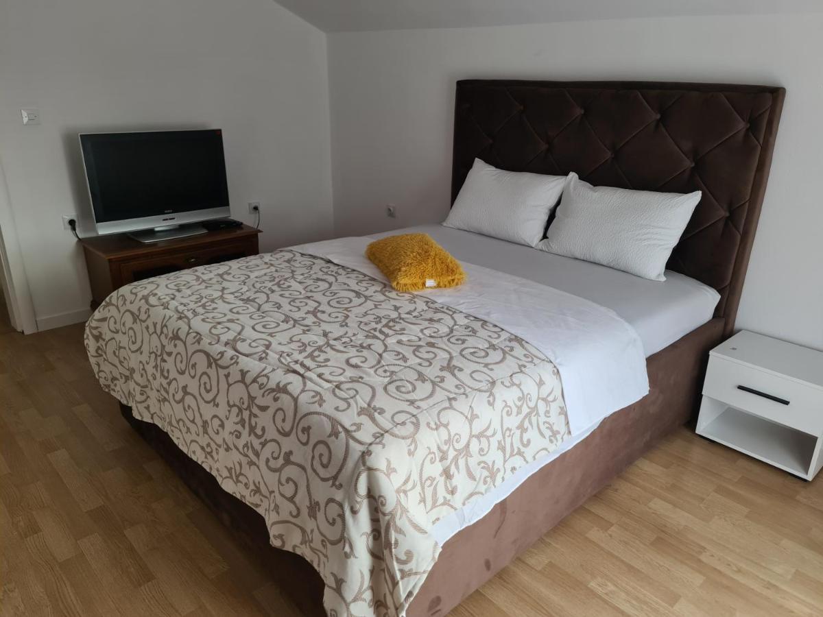 Nikšić Js Apartmani מראה חיצוני תמונה