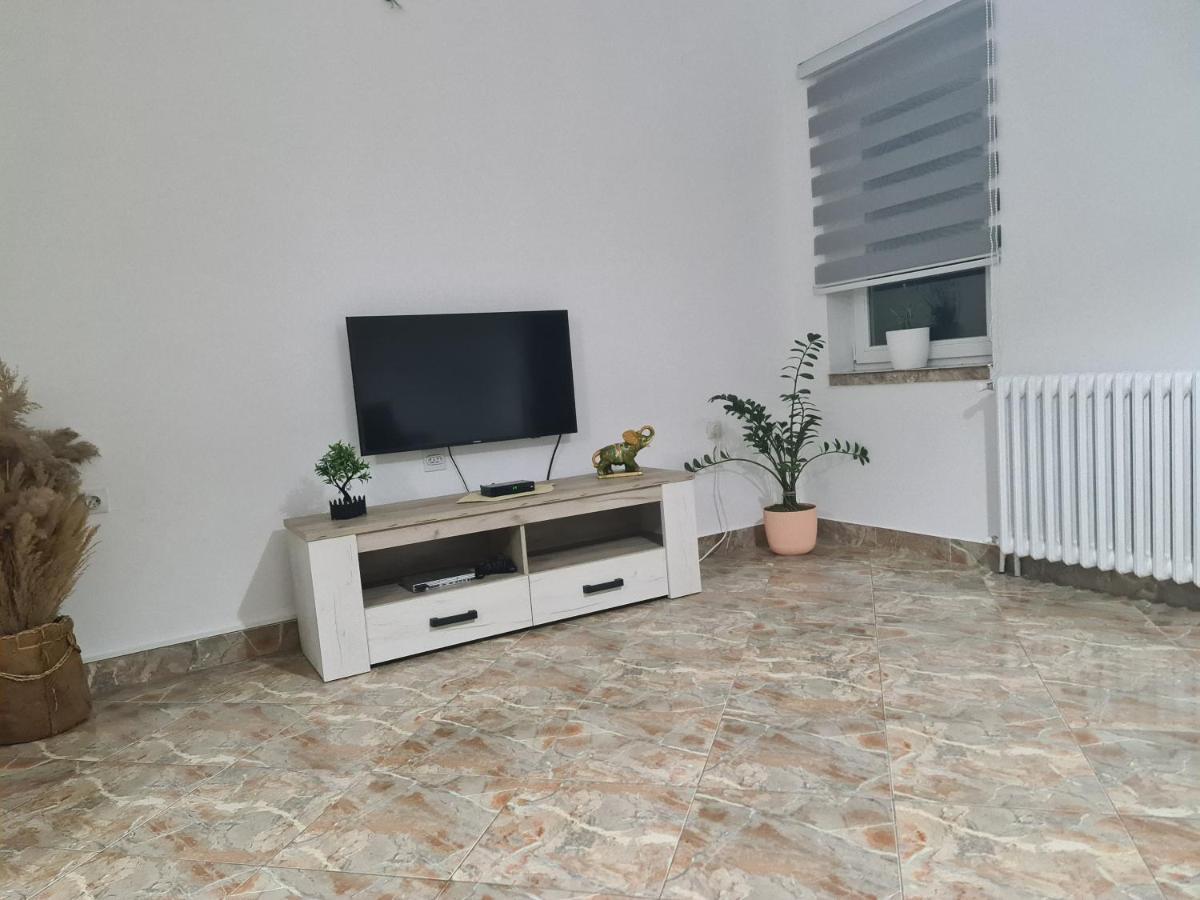 Nikšić Js Apartmani מראה חיצוני תמונה
